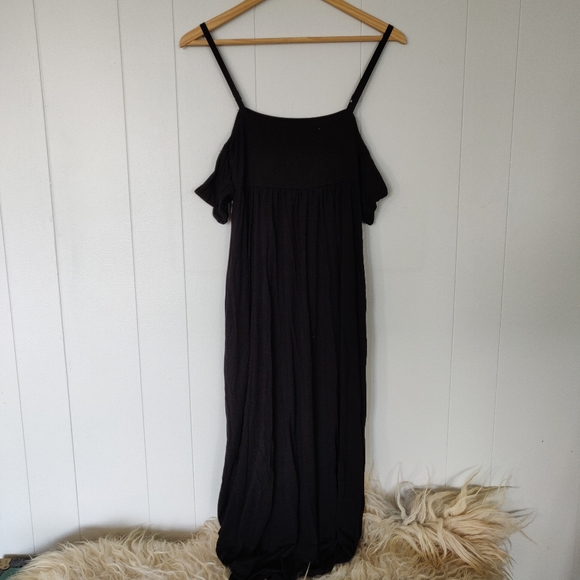 Wilfred Gardiner dress from Aritzia - Picture 4 of 5